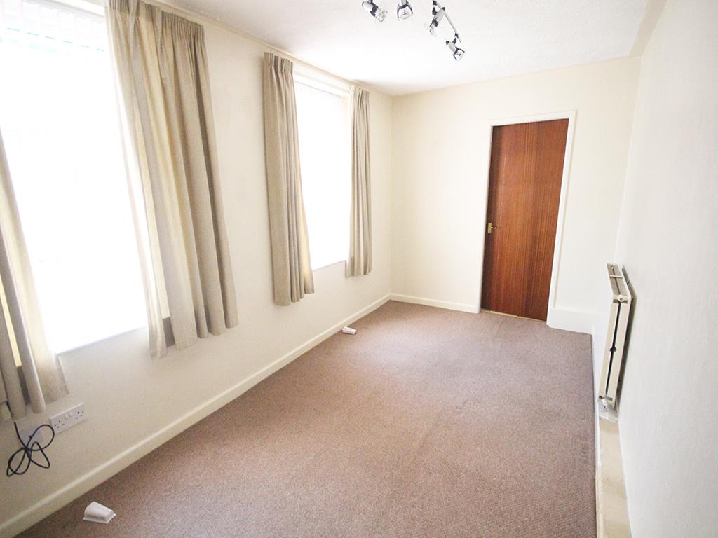 1 bedroom flat For Sale in Barrowford - IMG_2752.jpg